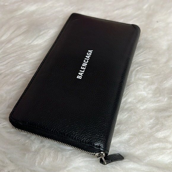 💯Authentic Balenciaga Black Leather Wallet🍀 - Picture 13 of 16